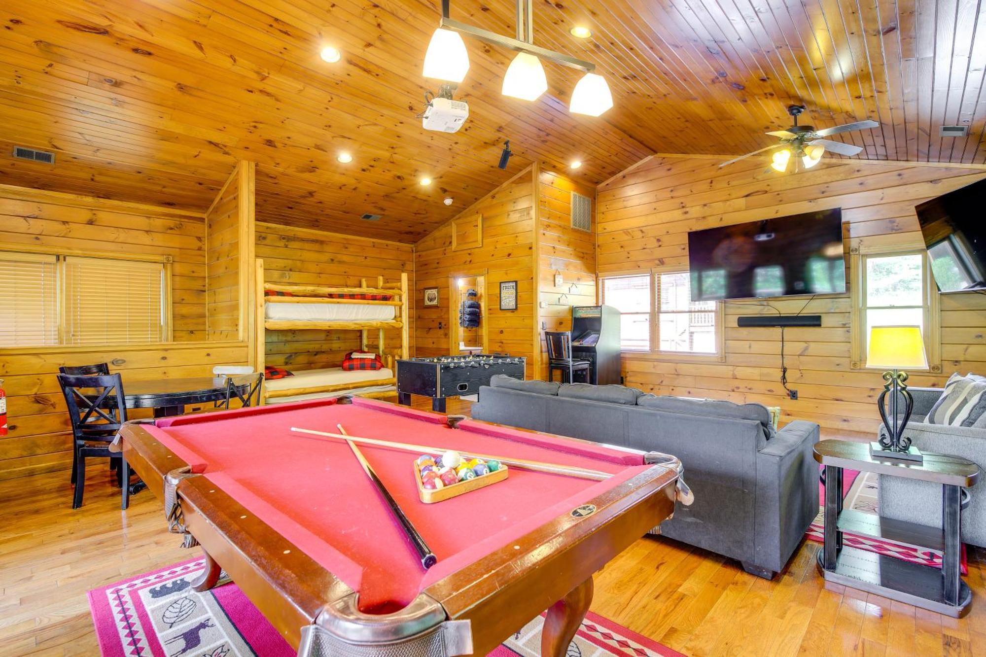 Cabin With Pool Access About 3 Mi To Downtown Gatlinburg Exterior foto