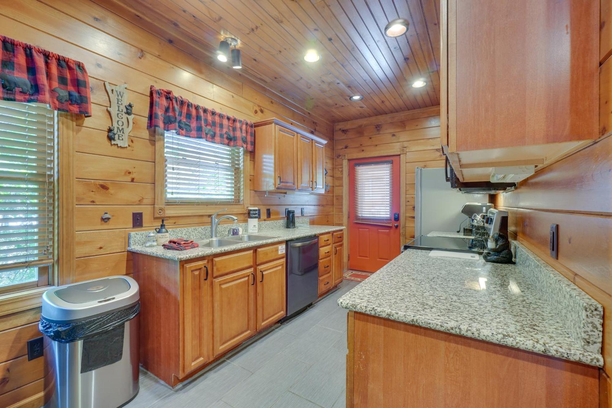 Cabin With Pool Access About 3 Mi To Downtown Gatlinburg Exterior foto