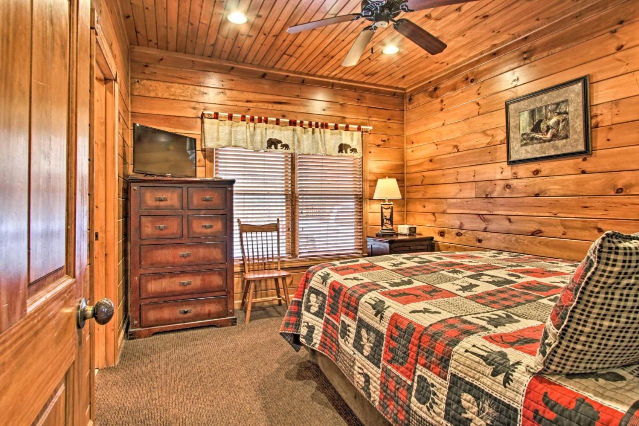 Cabin With Pool Access About 3 Mi To Downtown Gatlinburg Exterior foto